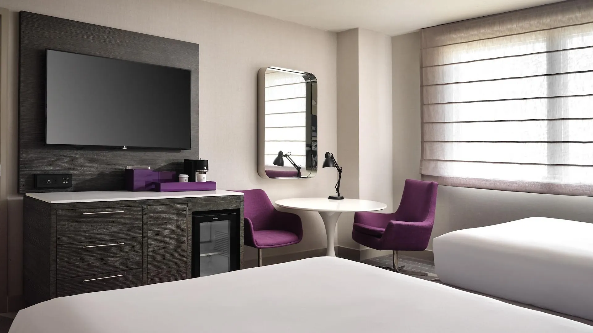Hyatt Regency Los Angeles International Airport 3*,