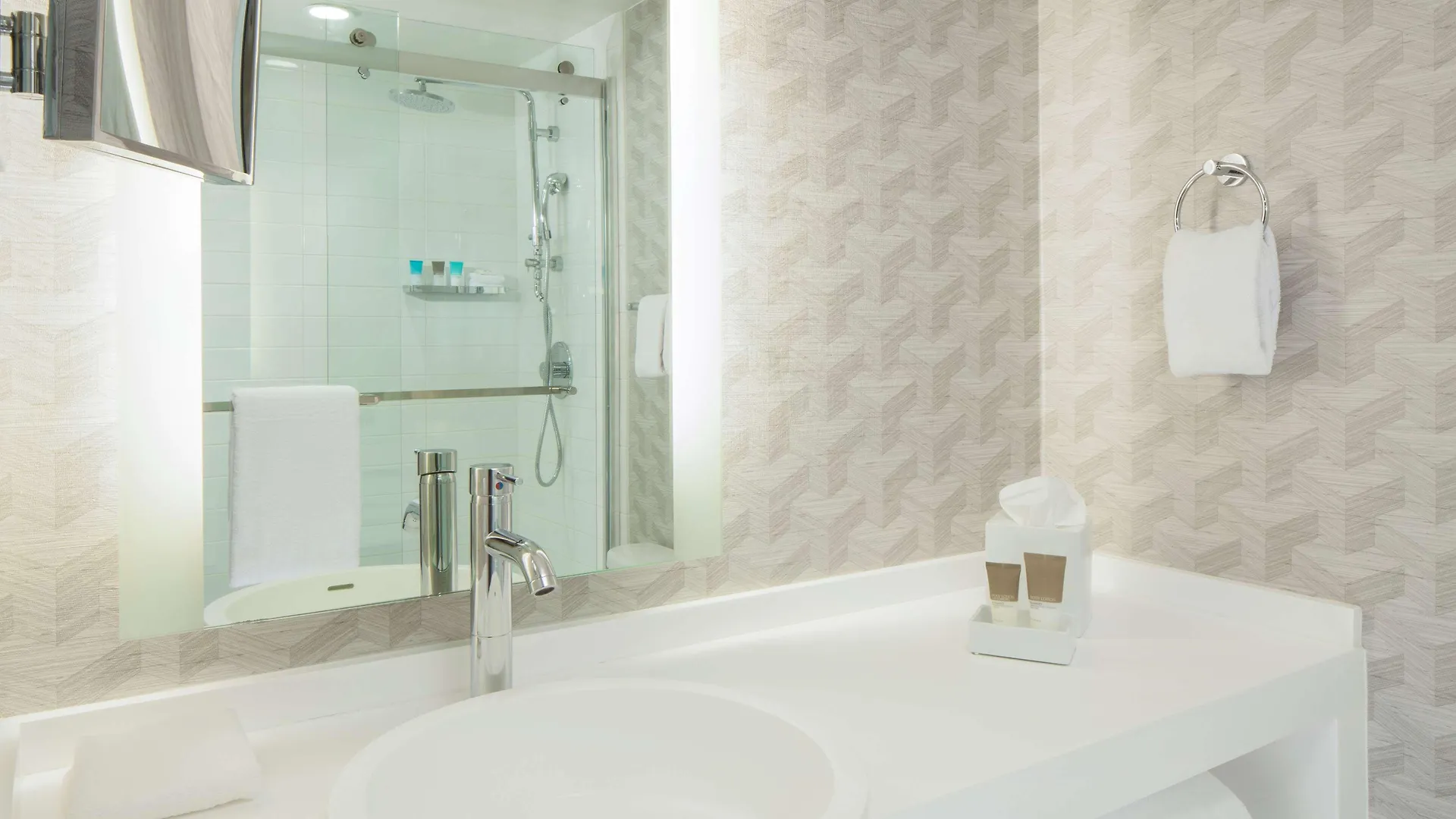 Hyatt Regency Los Angeles International Airport Hotel